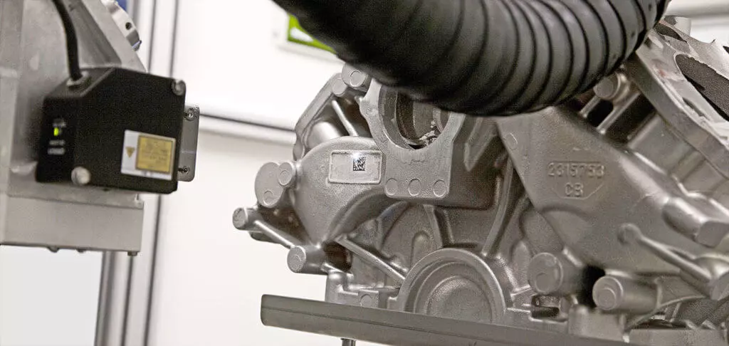 Articolo-Pressofusi-ABB-05-1024x486-1 System laserowy LASIT i zrobotyzowane wnętrze ABB