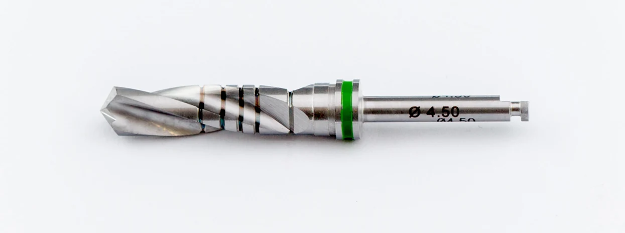 Marcatura-laser-di-precisione-per-il-settore-dentale-7 Zastosowania lasera