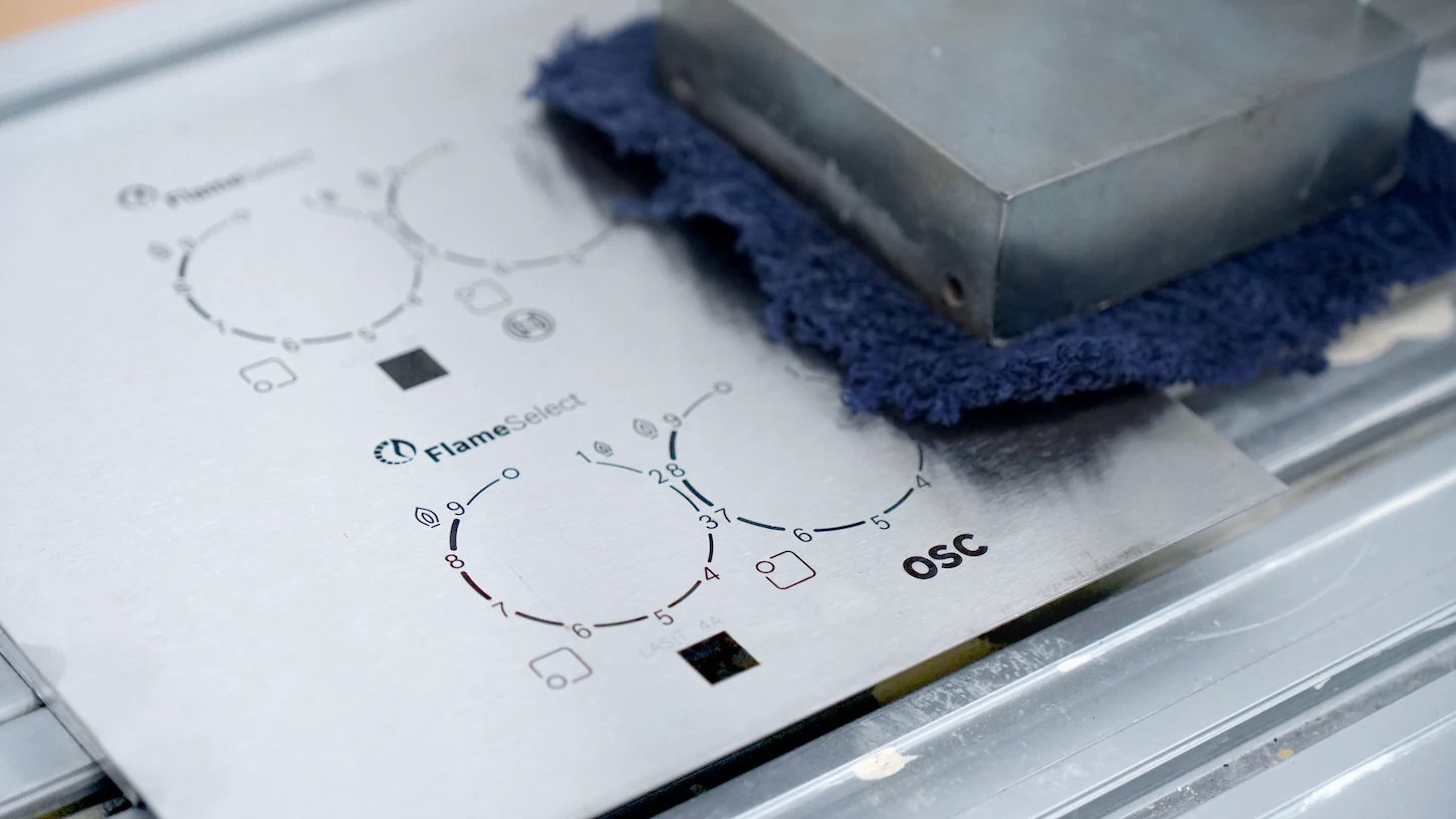 TEST-ABRASIONE-14-1 Laser marking of PMMA in the Home Appliance industry: innovation and advantages